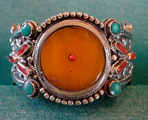 circle copal bracelet